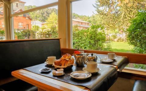 Hotel Crismalu San Martín de los Andes Екстериор снимка